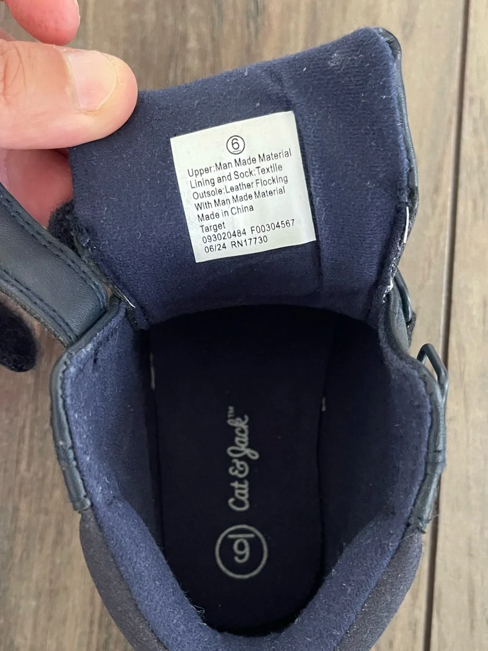 Cat & Jack Boys Toddler High-Top navy blue Sneakers winter boots Size 6 Like New